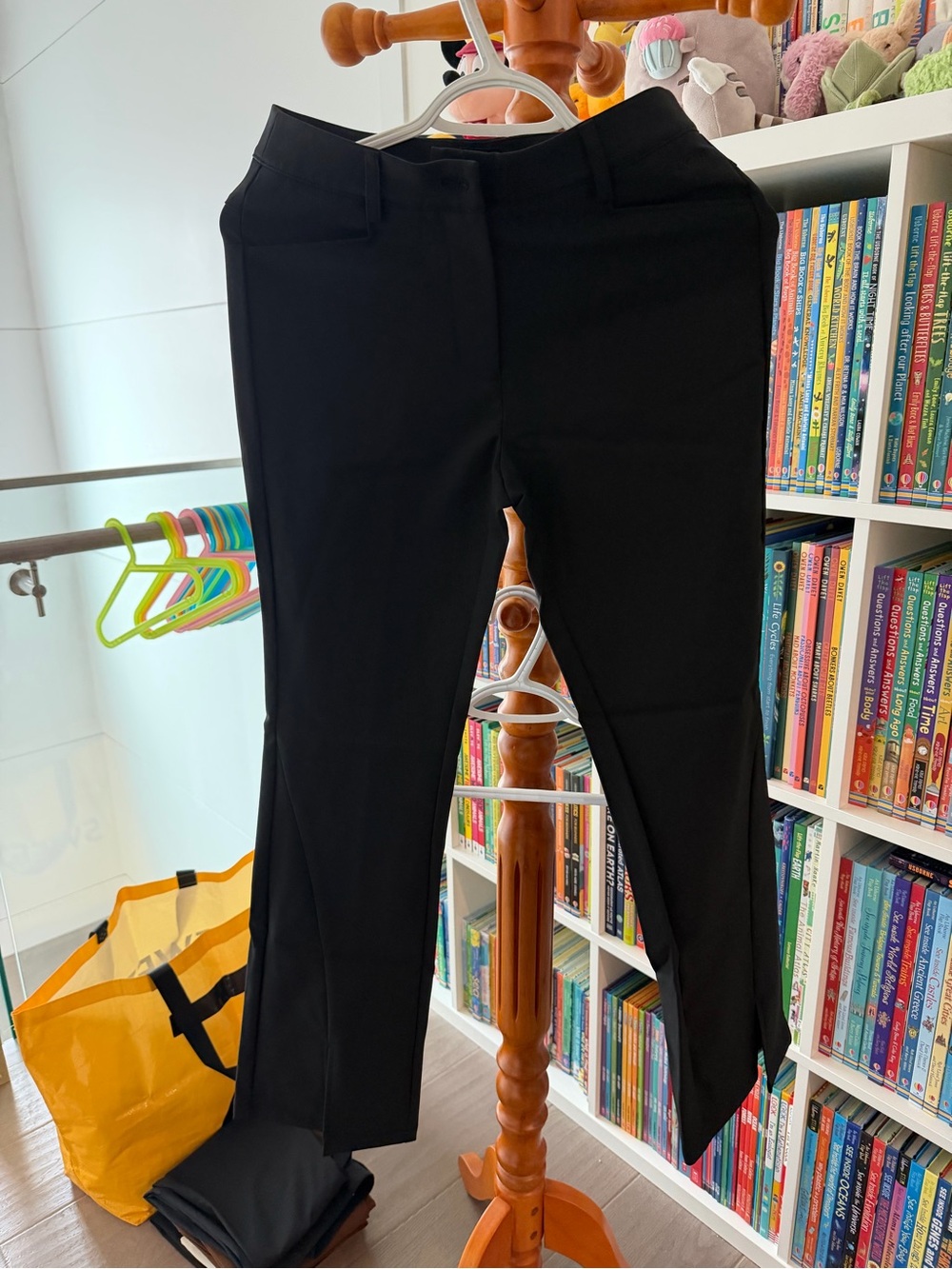 Black Women's Tailored Wide-Leg Pants